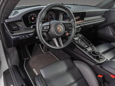 Porsche 992 II Carrera GTS — photo 18