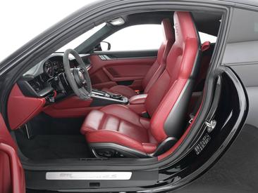 Porsche 992 I Carrera 4S — photo 12