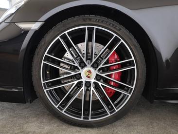Porsche 991 II Turbo — photo 11