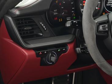 Porsche 992 I Carrera 4S — photo 14