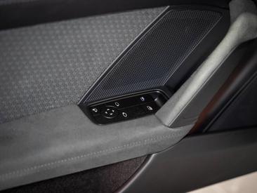 Porsche 992 II Carrera 4 GTS — photo 18