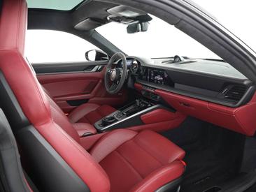 Porsche 992 I Carrera 4S — photo 20