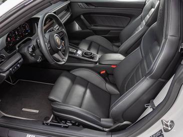 Porsche 992 II Carrera GTS — photo 31