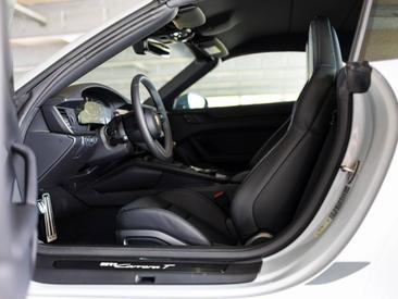 Porsche 992 II Carrera T Cabriolet — photo 13