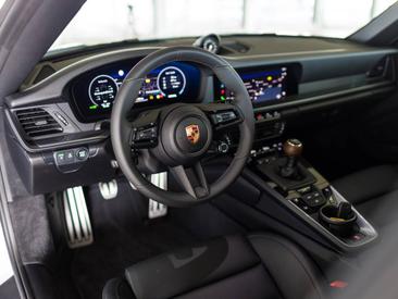 Porsche 992 II Carrera T Cabriolet — photo 15