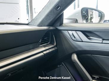 Porsche 992 II Carrera T — photo 32