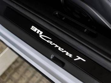 Porsche 992 II Carrera T Cabriolet — photo 17