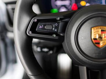 Porsche 992 II Carrera T Cabriolet — photo 21