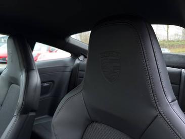 Porsche 992 II GT3 Mit Touring-Paket — photo 17