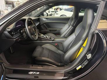 Porsche 992 II GT3 Mit Touring-Paket — photo 18