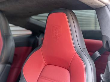 Porsche 992 II Turbo S — photo 39