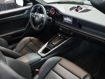 Porsche 992 I Carrera Cabriolet — photo 47