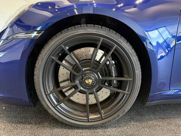 Porsche 992 I Targa 4 GTS — photo 10