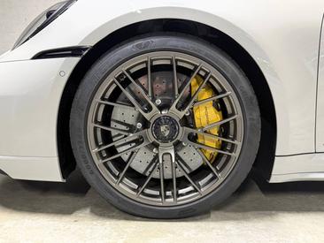 Porsche 992 II Turbo S Cabriolet — photo 11