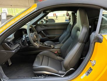 Porsche 992 II Carrera T Cabriolet — photo 15