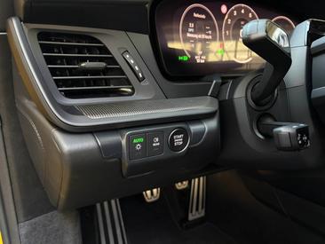 Porsche 992 II Carrera T Cabriolet — photo 17