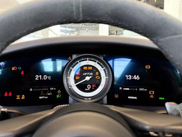 Porsche 992 I Targa 4 GTS — photo 19