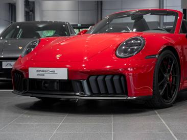 Porsche 992 II Carrera GTS Cabriolet — photo 7