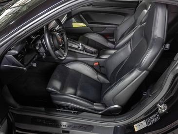 Porsche 992 I Carrera 4 GTS — photo 19
