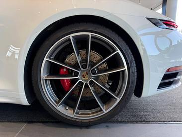 Porsche 992 I Carrera S Cabriolet — photo 11