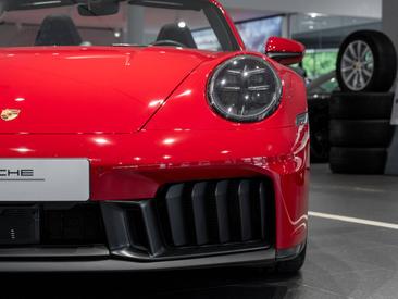 Porsche 992 II Carrera GTS Cabriolet — photo 11