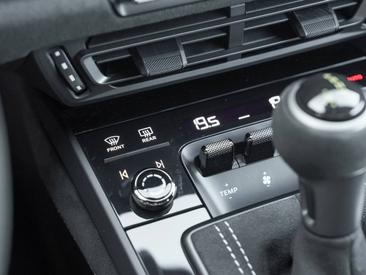 Porsche 992 I GT3 — photo 16