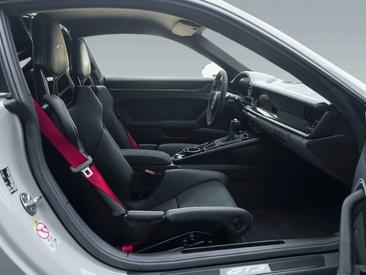 Porsche 992 I GT3 — photo 17