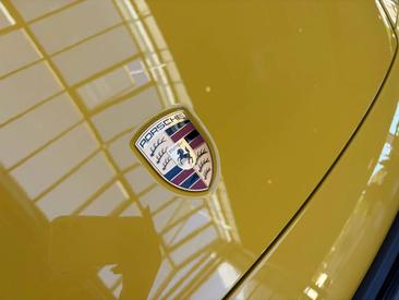 Porsche 992 II Carrera T Cabriolet — photo 33
