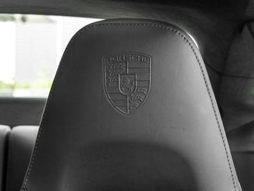 Porsche 991 I Carrera 4 — photo 17