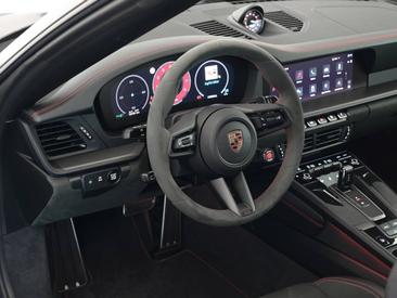 Porsche 992 II Carrera 4 GTS Cabriolet — photo 14