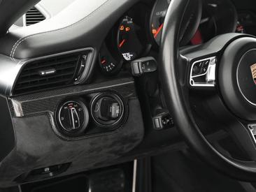 Porsche 991 II Carrera 4 GTS Cabriolet — photo 14