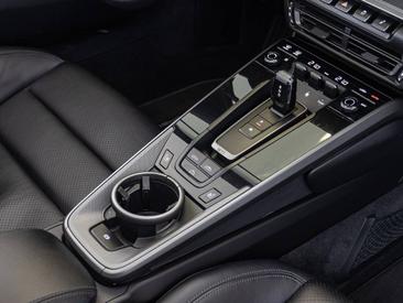 Porsche 992 I Carrera Cabriolet — photo 18