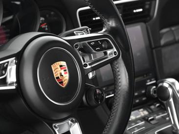 Porsche 991 II Carrera 4 GTS Cabriolet — photo 15