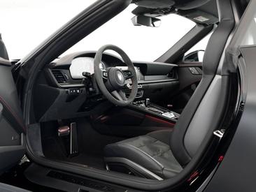 Porsche 992 II Carrera 4 GTS Cabriolet — photo 18