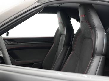 Porsche 992 II Carrera 4 GTS Cabriolet — photo 19
