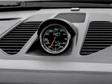 Porsche 991 I Carrera 4 — photo 21