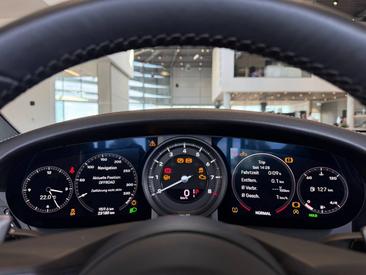 Porsche 992 I Carrera S Cabriolet — photo 17