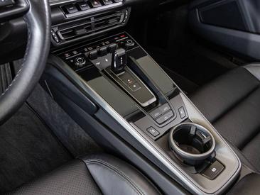 Porsche 992 I Carrera Cabriolet — photo 23