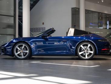 Porsche 992 I Targa 4 — photo 2