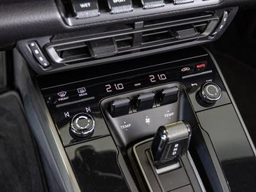 Porsche 992 I Carrera Cabriolet — photo 24