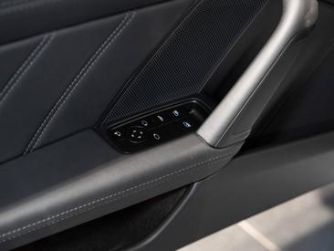 Porsche 992 II Carrera GTS Cabriolet — photo 29