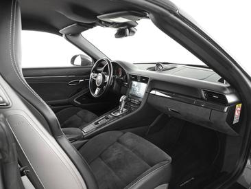 Porsche 991 II Carrera 4 GTS Cabriolet — photo 20