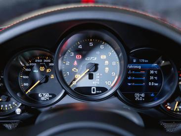 Porsche 991 II GT3 — photo 16