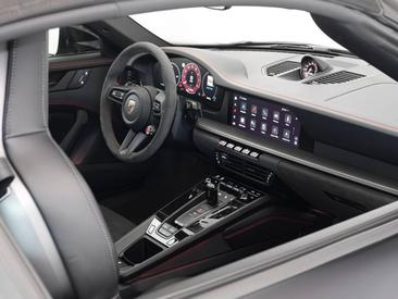 Porsche 992 II Carrera 4 GTS Cabriolet — photo 26