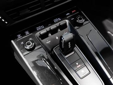 Porsche 992 II Carrera GTS Cabriolet — photo 26