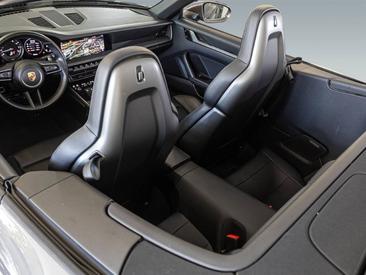Porsche 992 I Carrera Cabriolet — photo 29