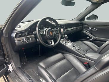 Porsche 991 II Turbo S Cabriolet — photo 16