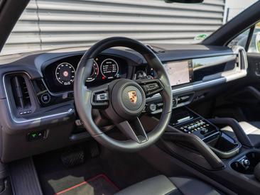 Porsche Cayenne III Black Edition — photo 12
