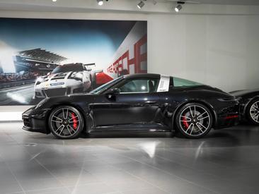 Porsche 992 I Targa 4 GTS — photo 3