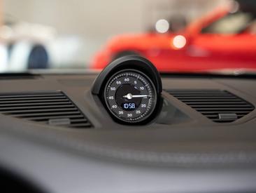 Porsche 992 II Carrera GTS Cabriolet — photo 35